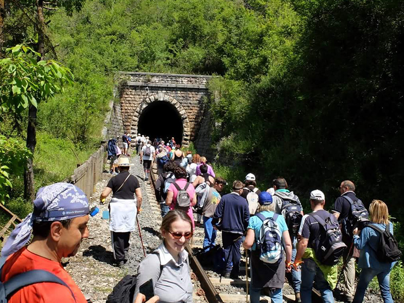 Un treno tra due valli